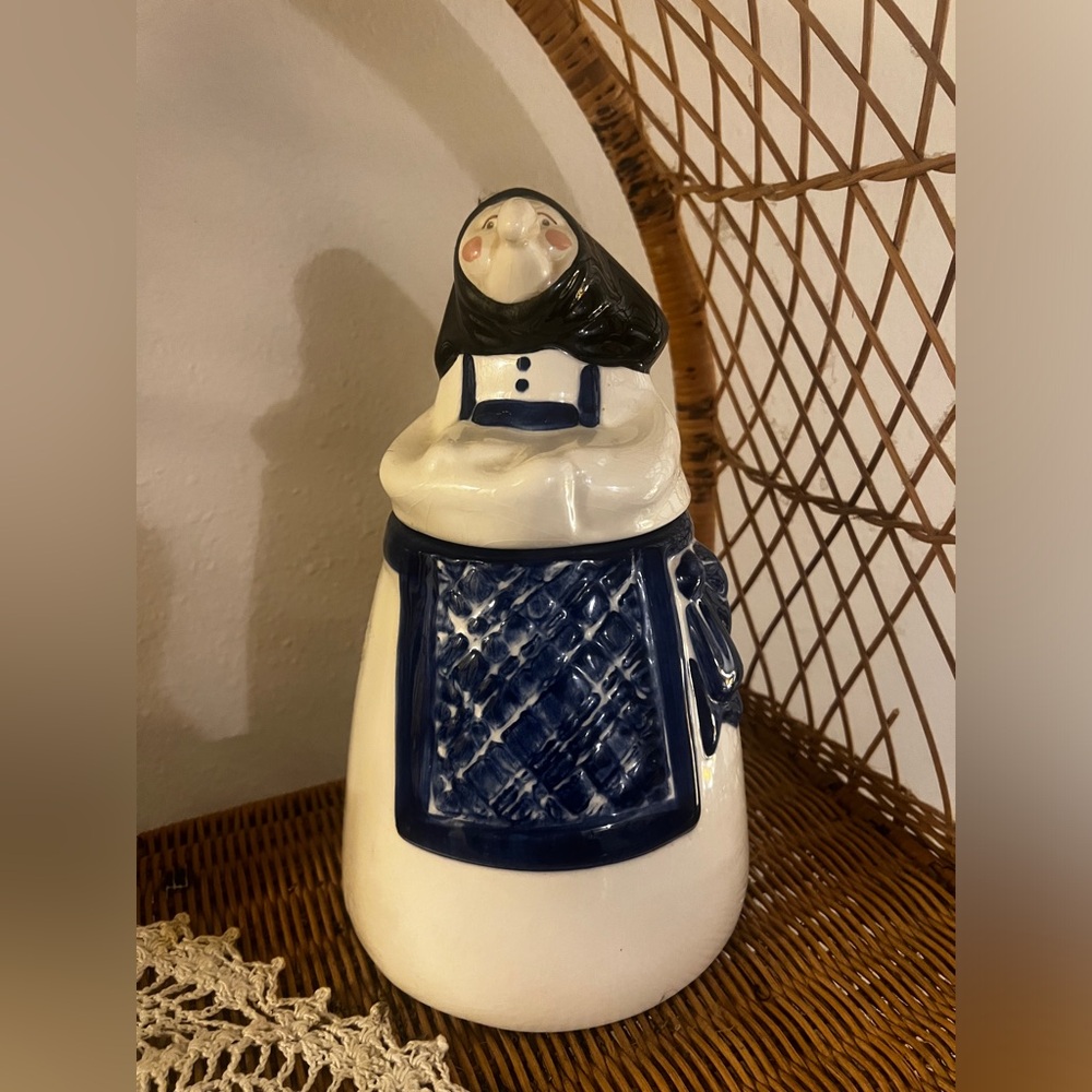 Strega Nona Vintage Cookie Jar